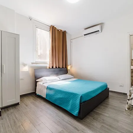 Πανσιόν Fuori Ortigia 2